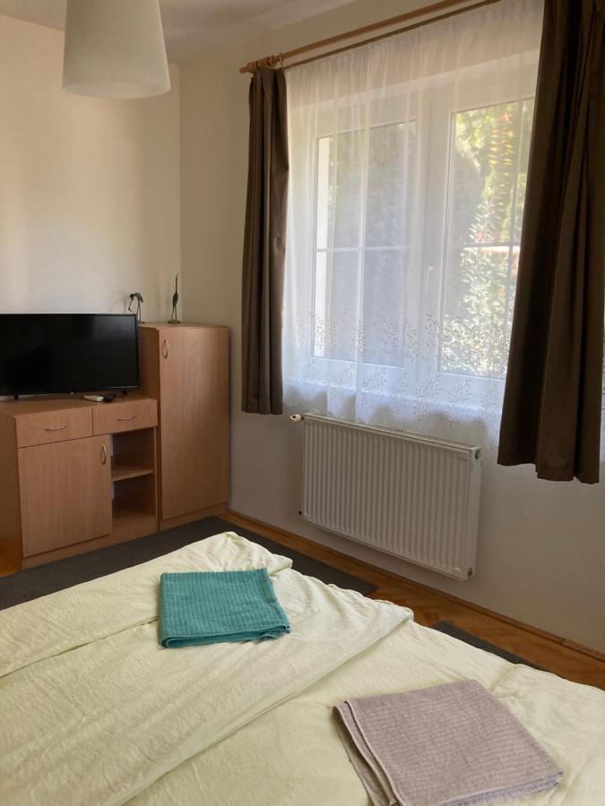 Kuenszler Apartmanhaz Zamárdi Extérieur photo