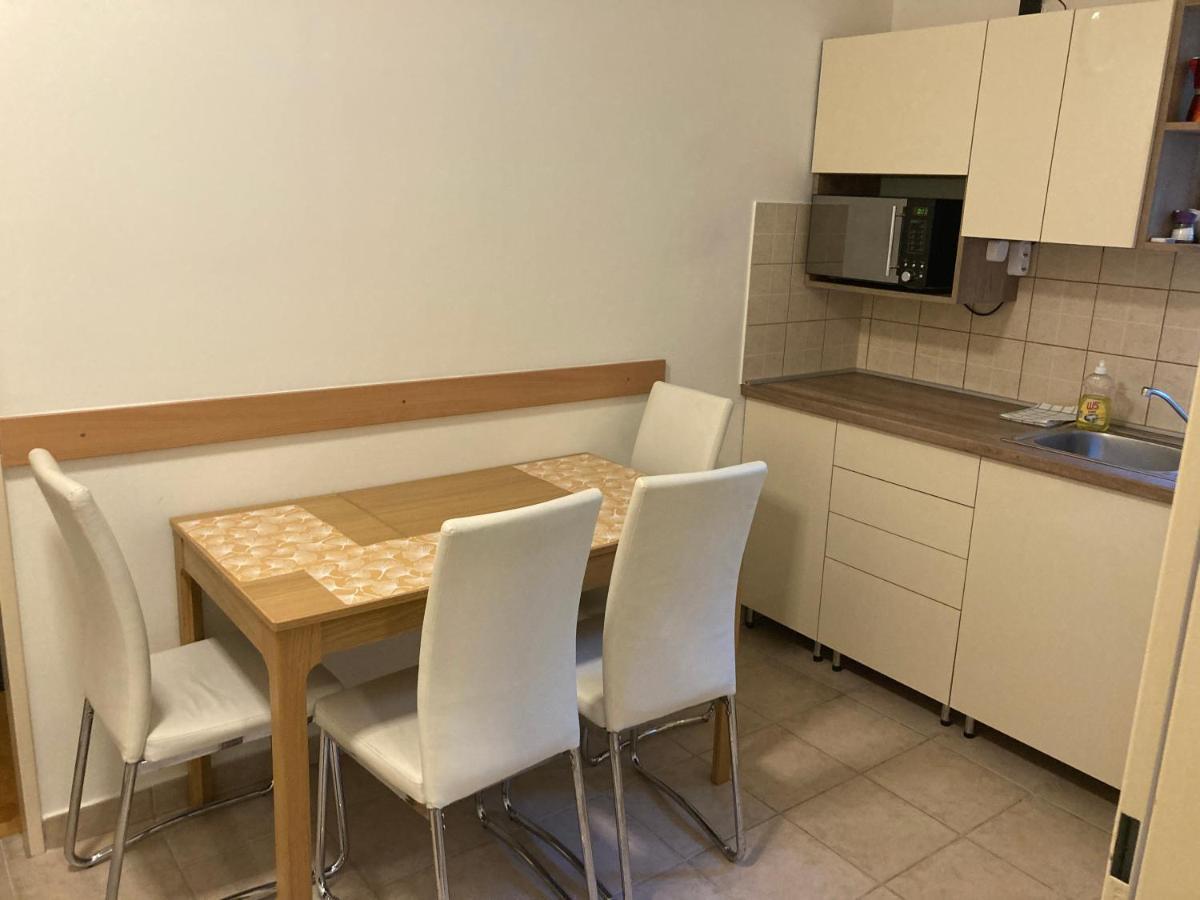 Kuenszler Apartmanhaz Zamárdi Extérieur photo