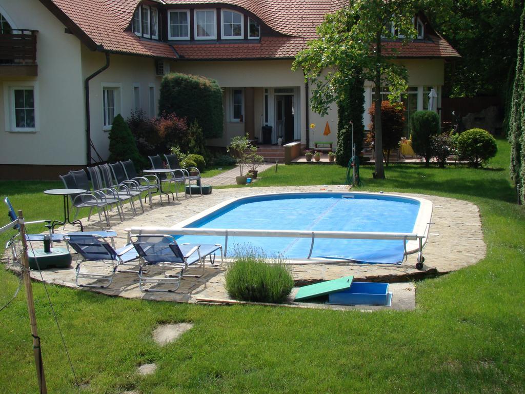 Kuenszler Apartmanhaz Zamárdi Extérieur photo